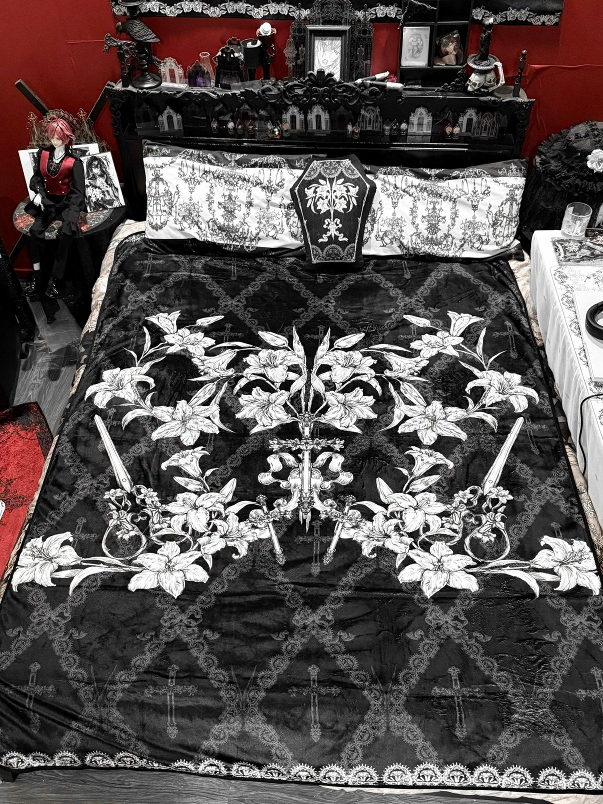 "Lilies After the Rain" Gothic Style Flannel Blanket