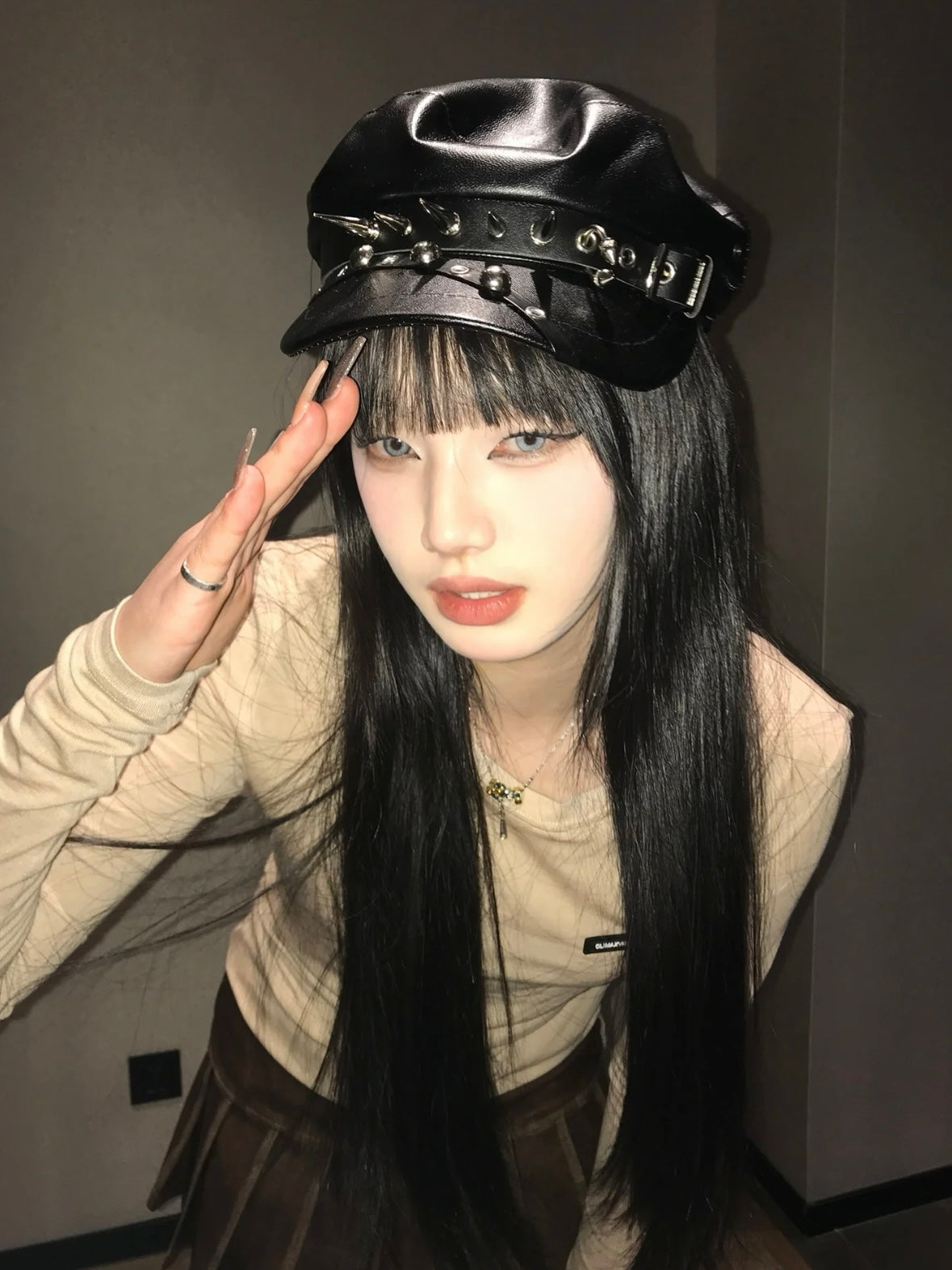 dark studded leather berets, y2k subcultures, punk girls, painter hats, casual and versatile hats, street style